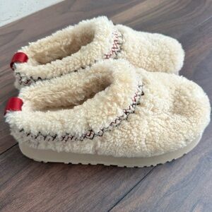 UGG WOMEN TAZZ UGG BRAID NATURAL SUEDE PLATFORM SHOES US 6-6.5